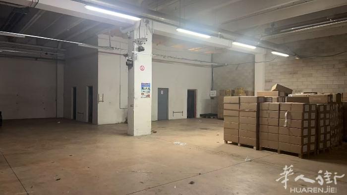 93区 仓库rosny sous bois 350m 平方 a 3mn de l