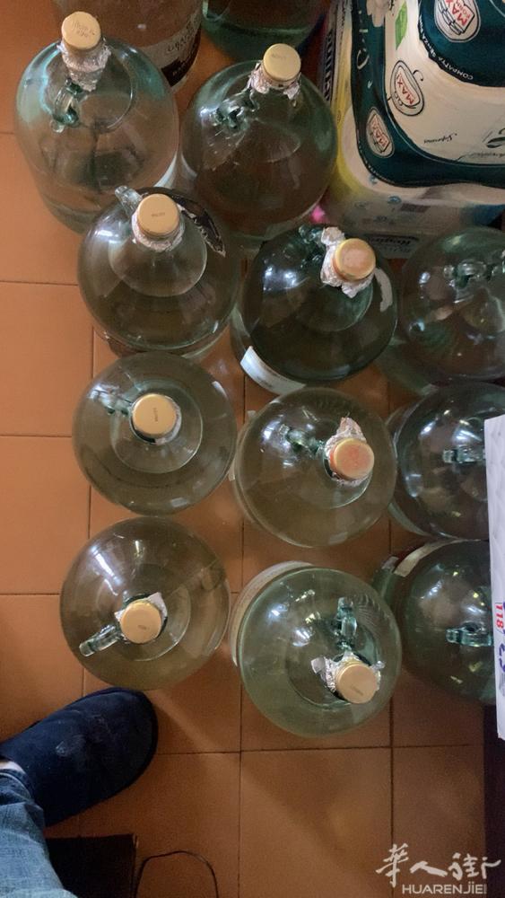 自己烧的白酒，出售20欧元1公斤，： ￼