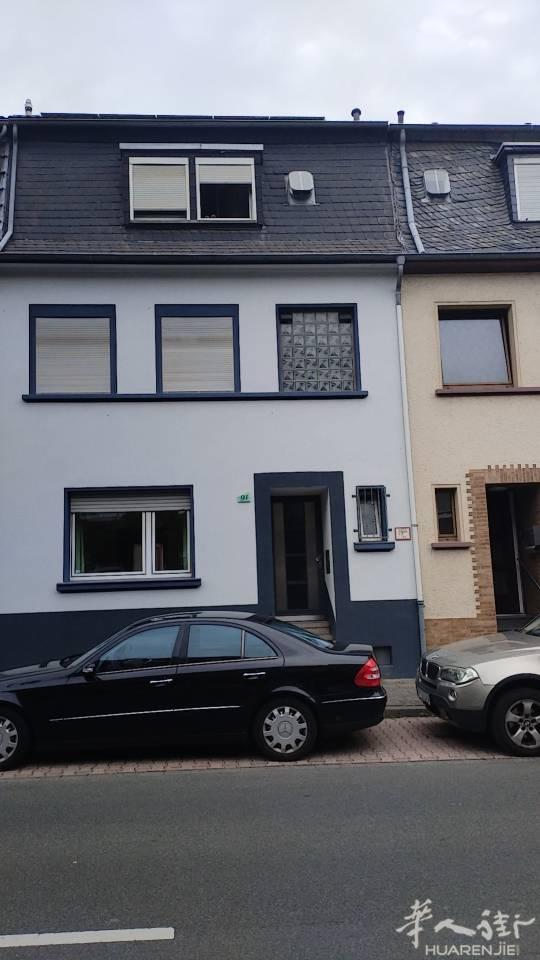 现有杜塞附近Monchengladbach（门兴）