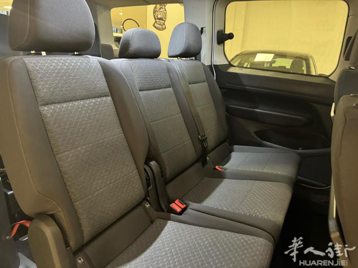 Ford gran tourneo 7 座 年份2023 1.5 汽油 公里数1