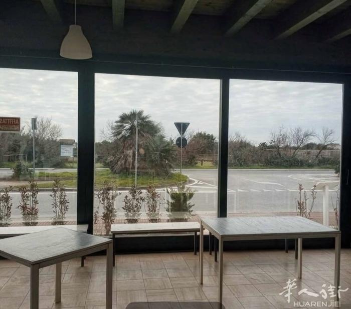 a Torre del Lago Viareggio locale di 450