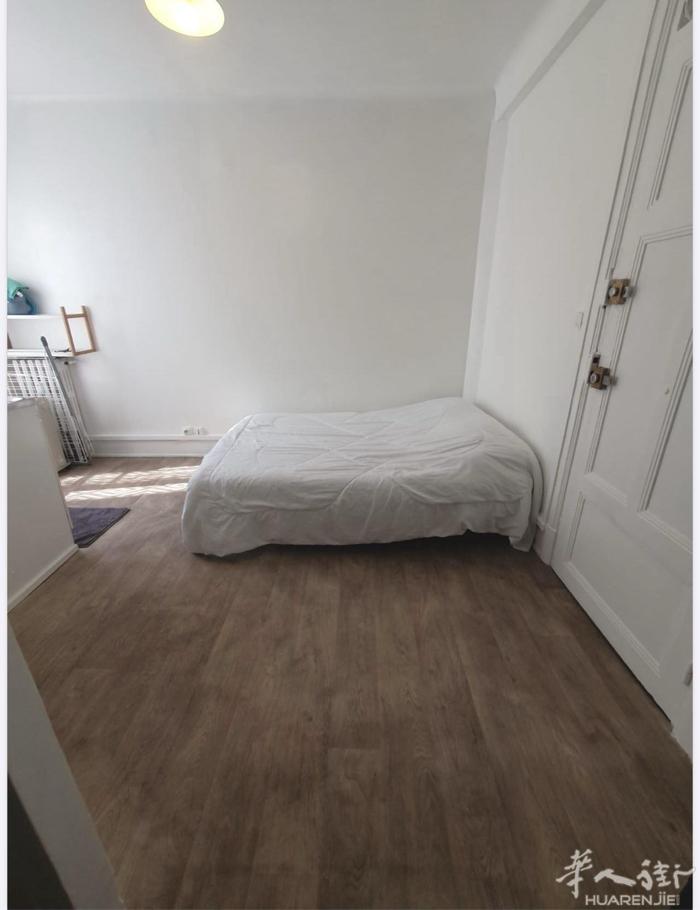 15区(ID：45763) 16平的 Studio  有家具