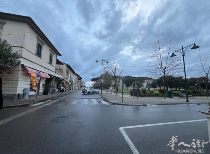 forte dei marmi 住家出售，位置离海边🏝️50米，一楼140平方