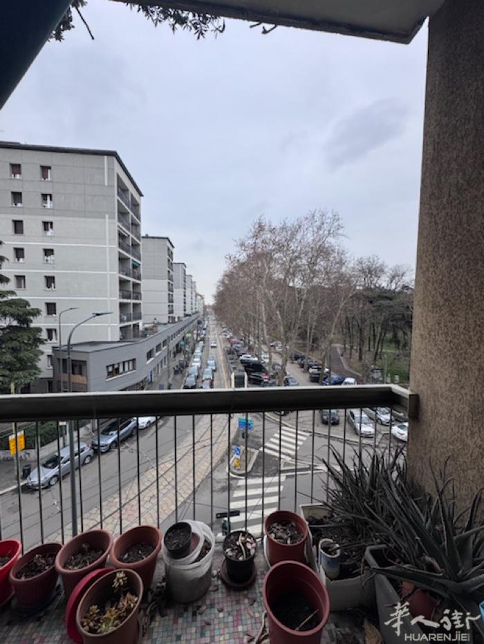 直达中央火车站🚉】Porta vittoria区域90平两室 两个阳台一厨一卫
