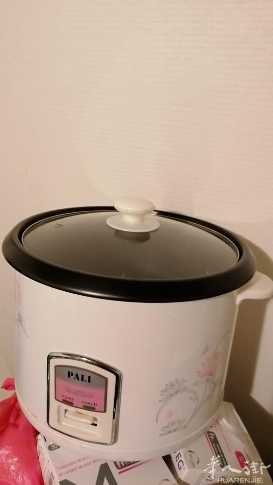 大的电饭锅只用了一次，九成新