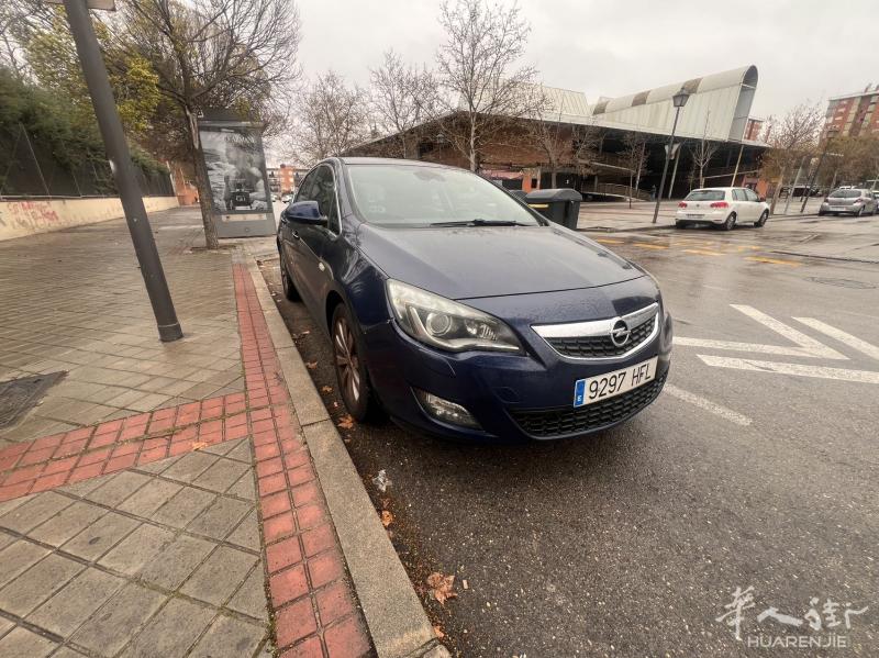 出售一辆15年opel  手动挡 3500欧 ，1