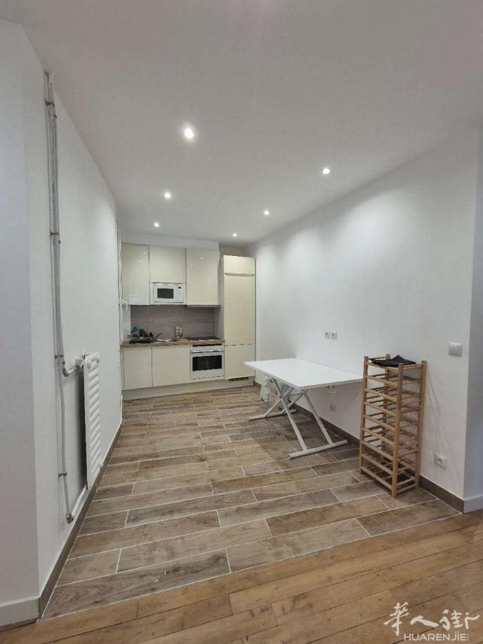 地址｜Av. d'Argenteuil ，92600 Asnières-su