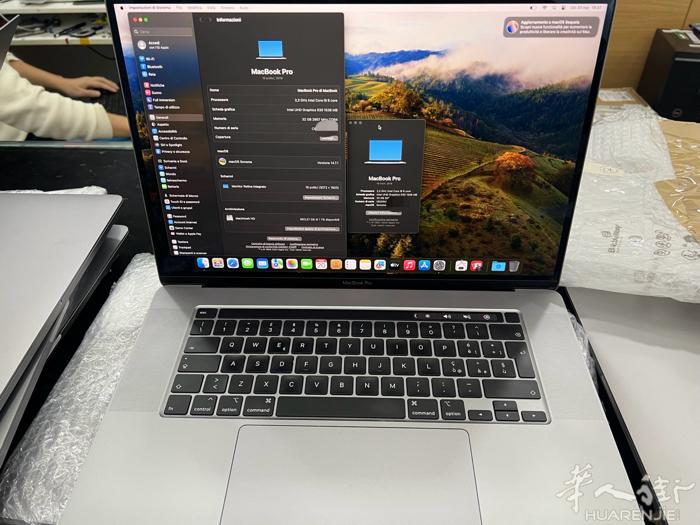 出一台当年顶配定制版MacBook Pro16寸 i9，32g，1TB。顶配！配