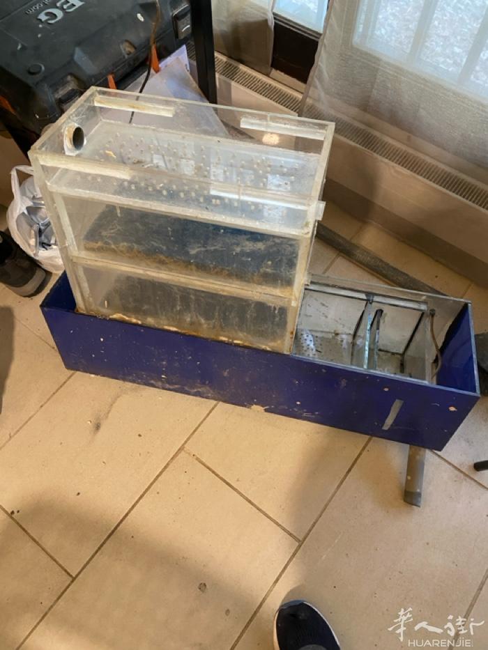 出一套鱼缸上滤长80，宽20