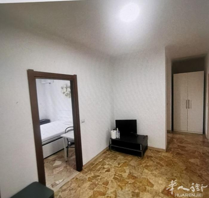 米兰近华人街套房出租 ，via induno 19,户型2室一厅一厨一卫，双阳台