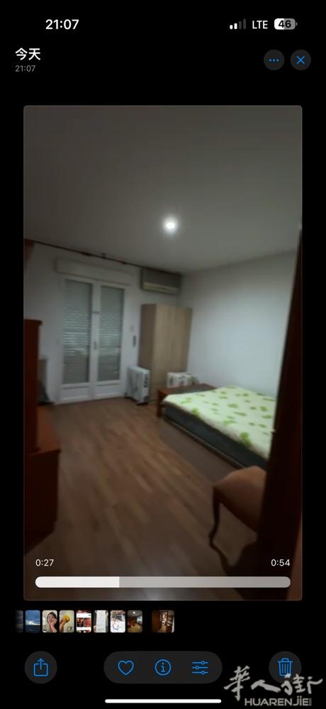 4个房间一个大客厅，一个厨房，两个厕所。400-600价格不等 欢迎咨询wx：T