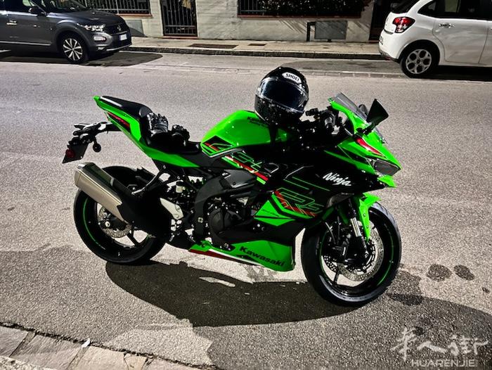 出一辆 ninja zx-4rr 开了 1500 公里