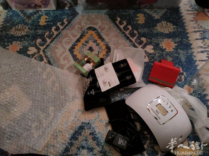 小巴黎便宜➗美甲工具，九成新🆕适合刚开始学习美甲练手的宝儿！有需要加微或者电话