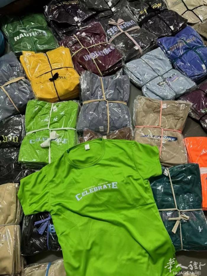 倒货 1.5欧一件 短袖 t shirt 一包10件 同个颜色  还有