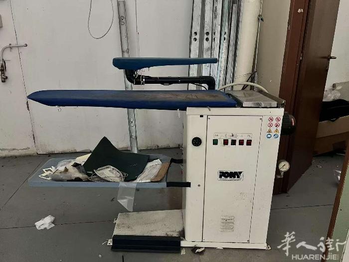 王师傅缝纫机店出售二手烫机连锅炉一台，烫台一台，锅炉一台。联系电话3332662