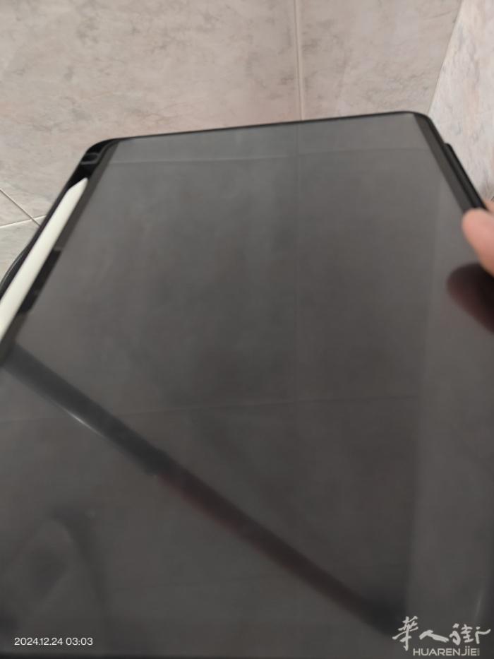 ipad2024 11寸 256g wifi版 99新，买过来只用了几次，无划痕