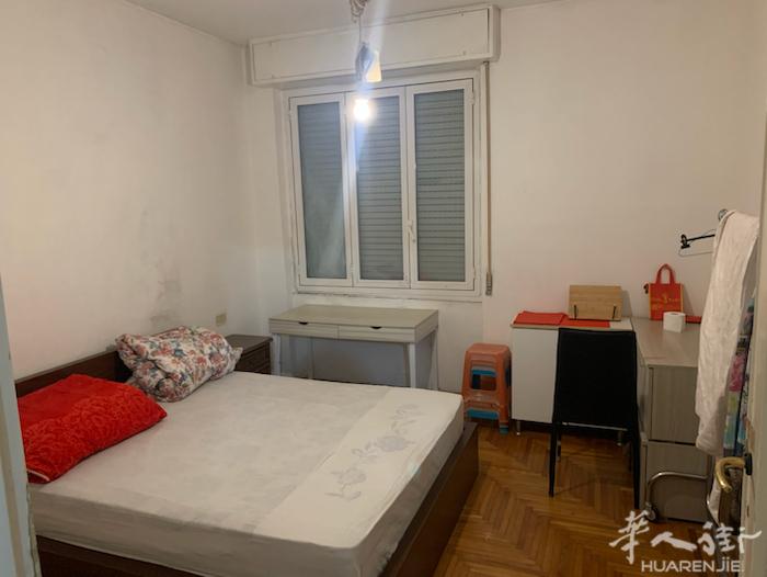 米兰市内 piazza napoli 有房间可搭铺 交通方便 附近有14 91
