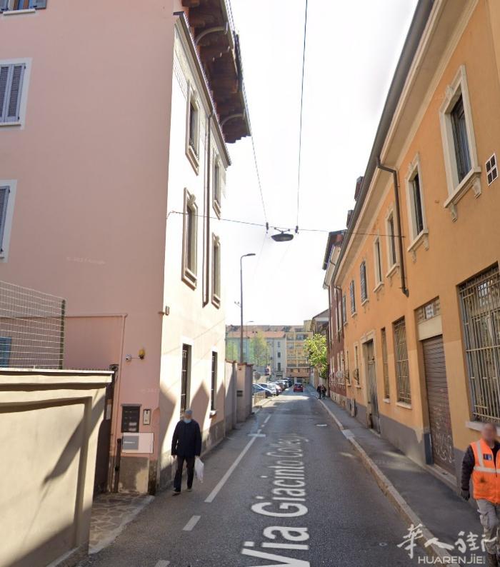 maciachini168里面点Via Giacinto Collegno, 1