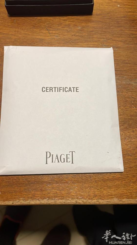 出售全新伯爵（PIAGET）项链，时来运转系列，这个系列以旋转的圆环为设计灵感，