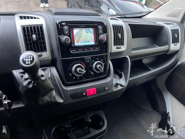 本车行出售fiat ducato ，2016年，6w多公里，配倒车摄像头和雷达，