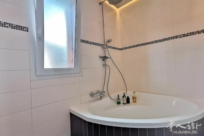 https://att.huarenjie.com/attachment/information/20250329/1743193432115924.jpg