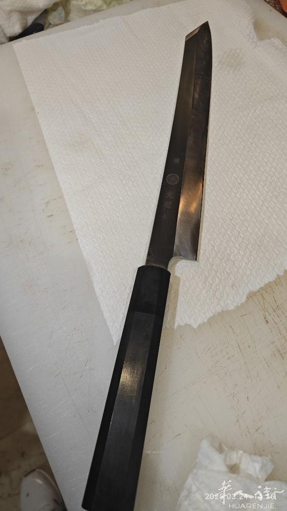 bergamo出把寿司刀，30cm 重250左右，自己用不习惯，低价出加微信18