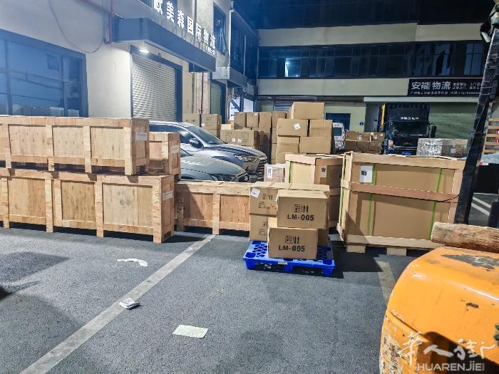 专注餐馆设备/火锅底料/桌椅/打包盒，全包送货到门