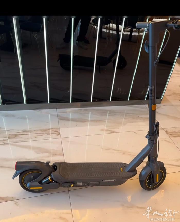 ninebot max g2 99新整车小刮花，App显示安全行驶198公里，官