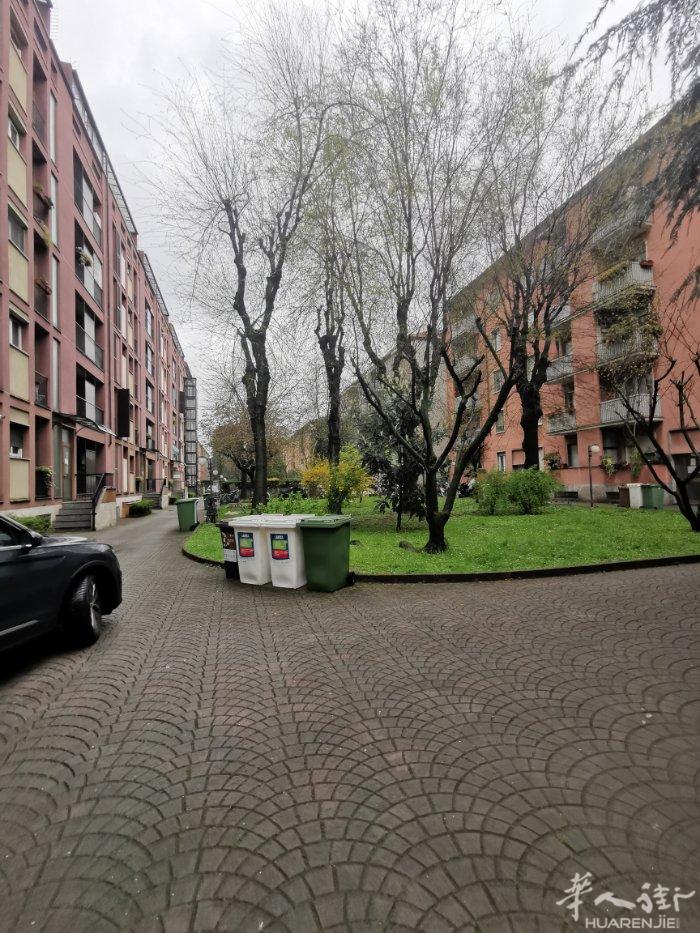 米兰房屋出租区域Mc Mahon,3室一厨一卫，带大半地下室50平，可做小工厂，