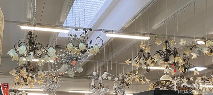 盲盒 盲盒 盲盒！！！出百货店物品两个仓库的货仓库约60平（2个仓库）有部分贵重