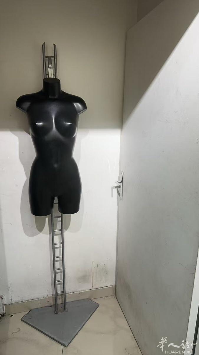 服装模特架出让 有意者可以联系0778128095