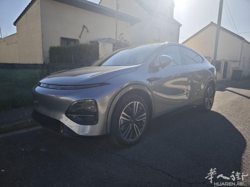 专业中法双语司机，为您提供尊贵出行体验!