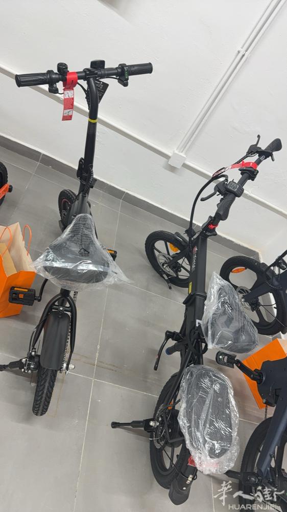 Prato中国街现货，刚刚到货电动滑板车，自行电瓶车
