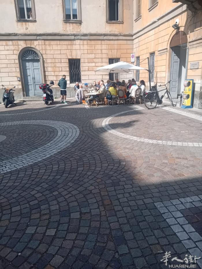 Bergamo 纯酒吧转让，开业时间已经有30年，（本人经营有12年），新合同6