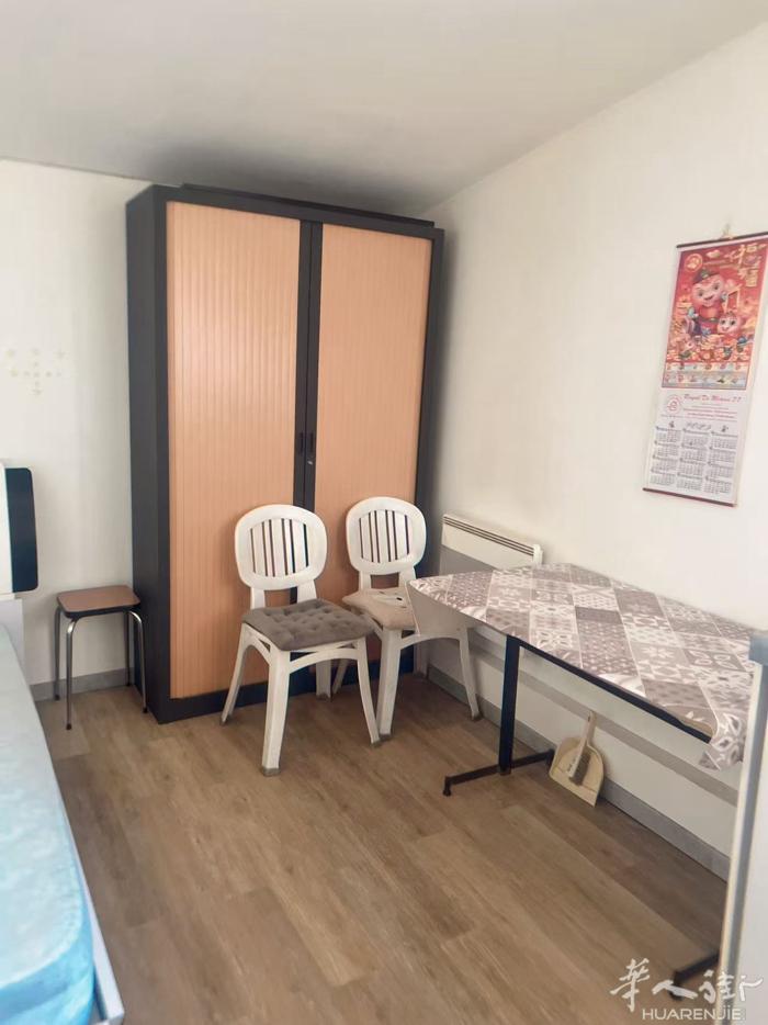 巴黎92区bagneux有房间独立chambre studio出租，是直接房东，