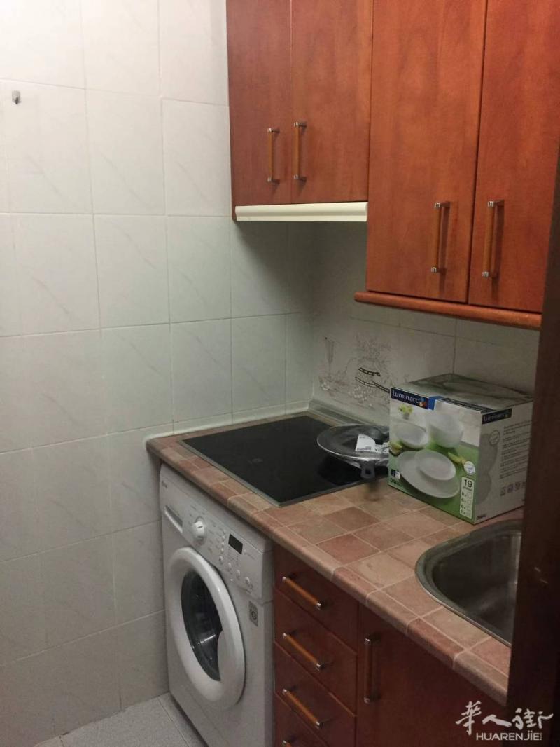 Getafe新装修两室一厅带阳光小阳台 学校旁