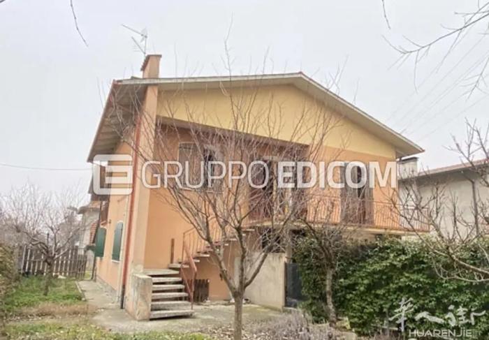 【拍卖房】Abano Terme, Padova 出售公寓