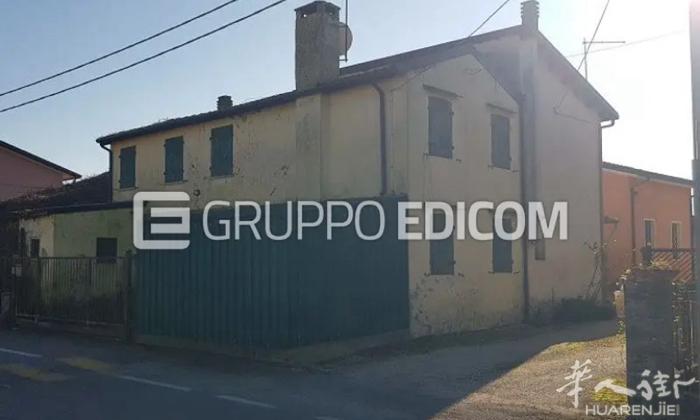 【拍卖房】Fossò, Venezia 出售独栋小屋 	•	2室1厅1卫 	•