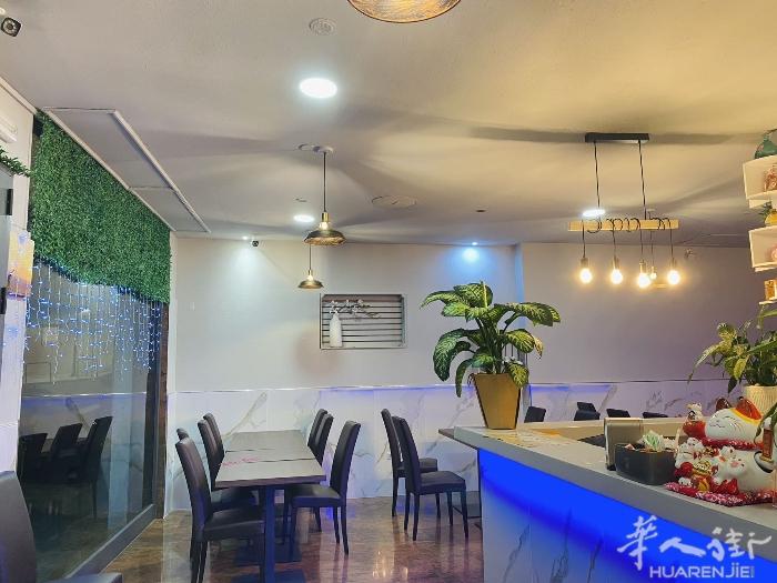 Cagliari 市中心有一家小型餐馆60位置可以开酒吧，Poke. 拉面馆，中