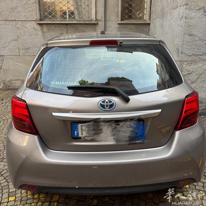出一辆Toyota 五座，汽电混合车，自动挡，免费进米兰市中心areac区域！#
