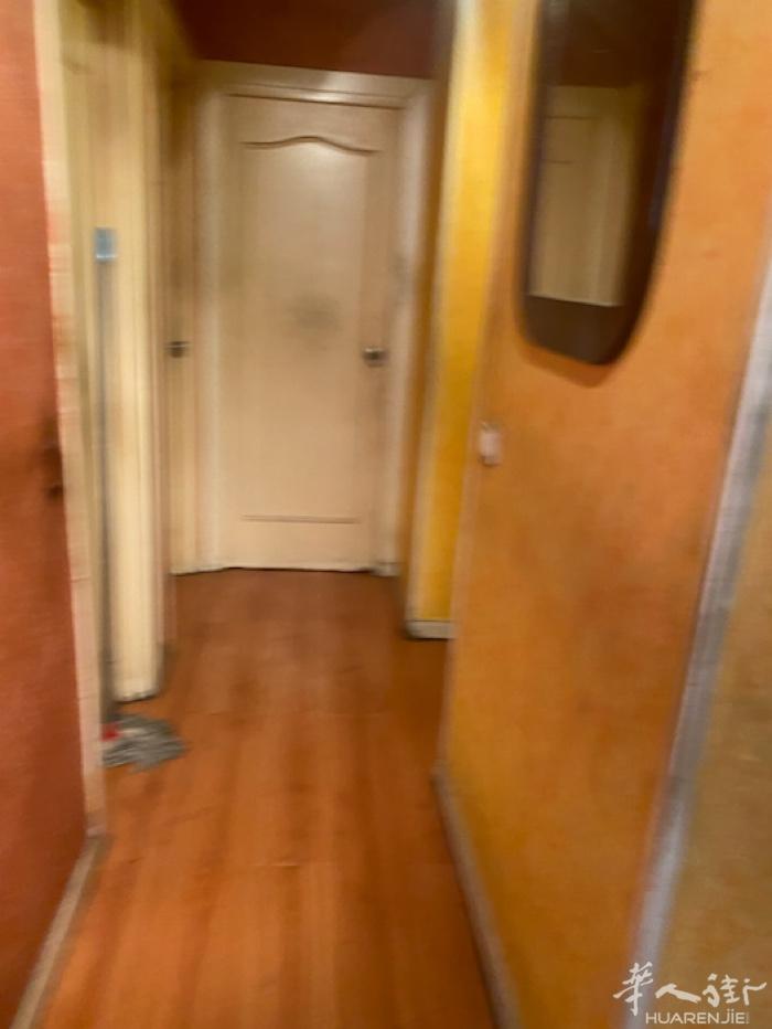 在华人区 calle cristo victoria 150号 二楼 118平方