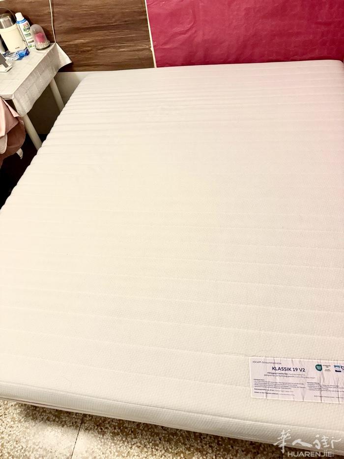 9成新的床垫.出售100欧.自提