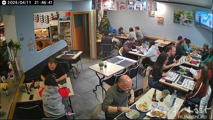 🌸位置：巴萨近郊c村步行街…多年老店 【周边有警察局、市政府、教堂、学校、超市