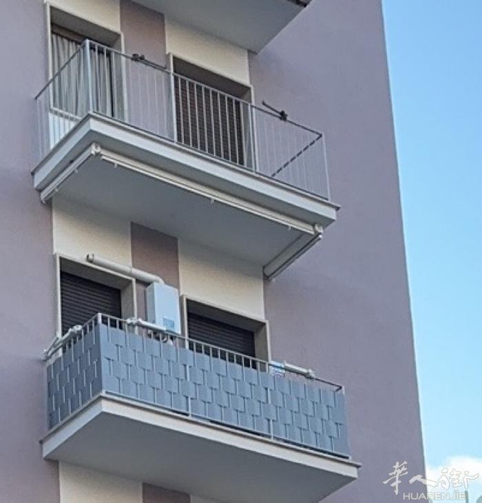 转卖阳台防护隐私遮挡物，罗马自取