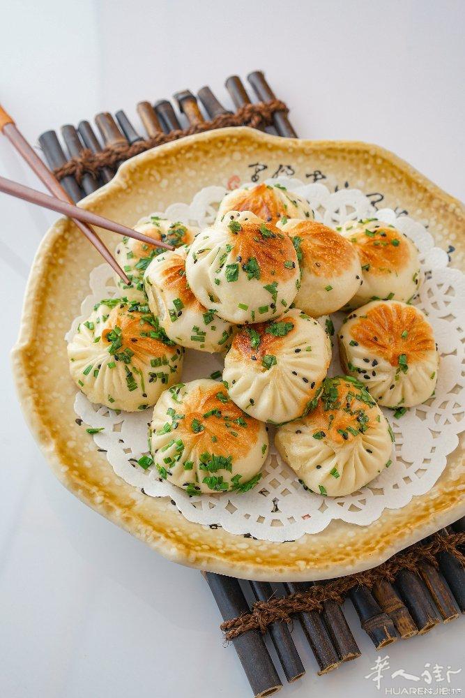小笼煎包买一送一   周末来店另有惊喜 我们也做批发 包子 饺子 猪肉  牛肉