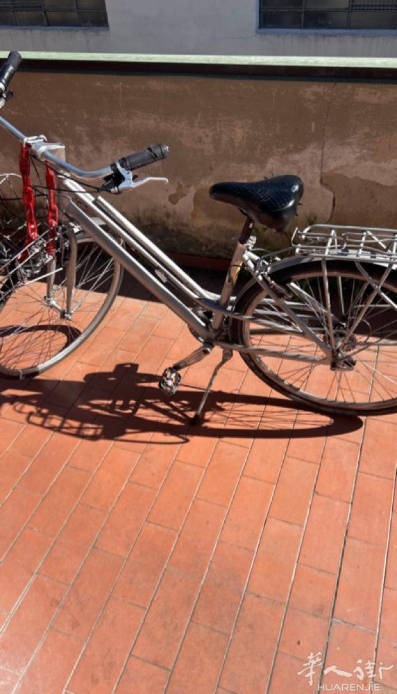 出售大28自行车🚲，一口价60欧元！中国街香格里拉酒店附近自取