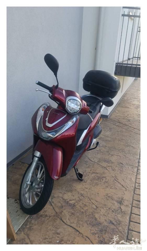 Treveso区
出Honda摩托车闲置
