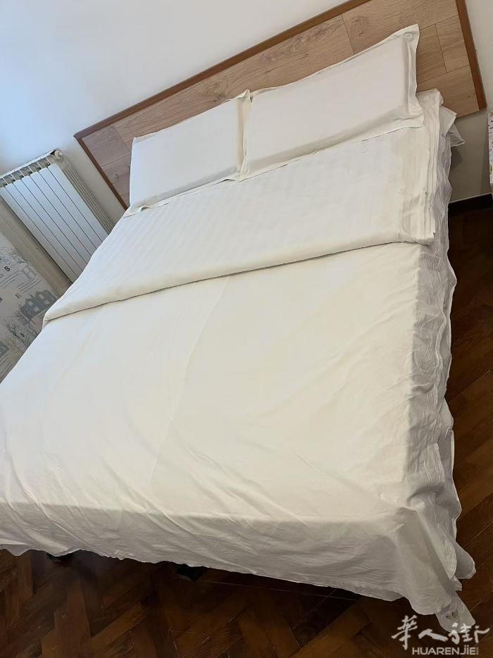房间出租，走路一分到帕多瓦火车站，住家有暖气有空调，环境清静、舒适、卫生、安全拎