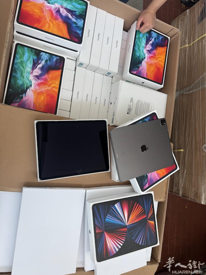 9.9新 ipad pro 12.9 4代  型号 A2232     256g