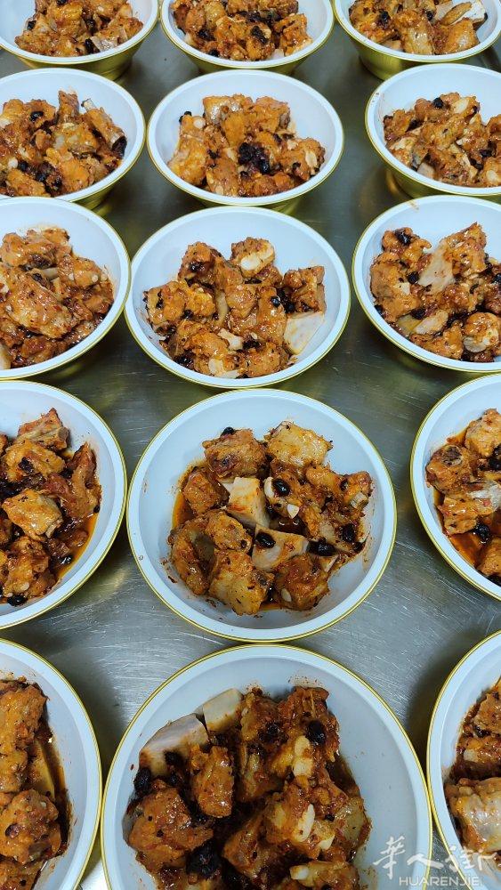 巴黎当地央厨制作冷冻预制菜，冷冻保存长达6个月，纯家庭配方无任何添加剂防腐剂，冰